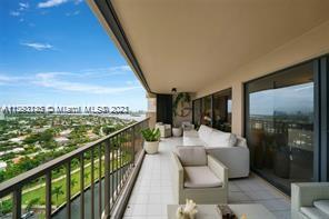 1800 NE 114th St Unit: 2110