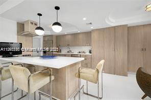 1800 NE 114th St Unit: 2110