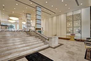 1800 NE 114th St Unit: 2110