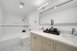 1800 NE 114th St Unit: 2110