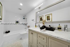1800 NE 114th St Unit: 2110