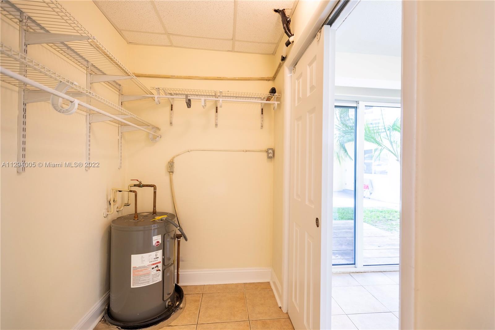 391 SE 19th Ave Unit: 3