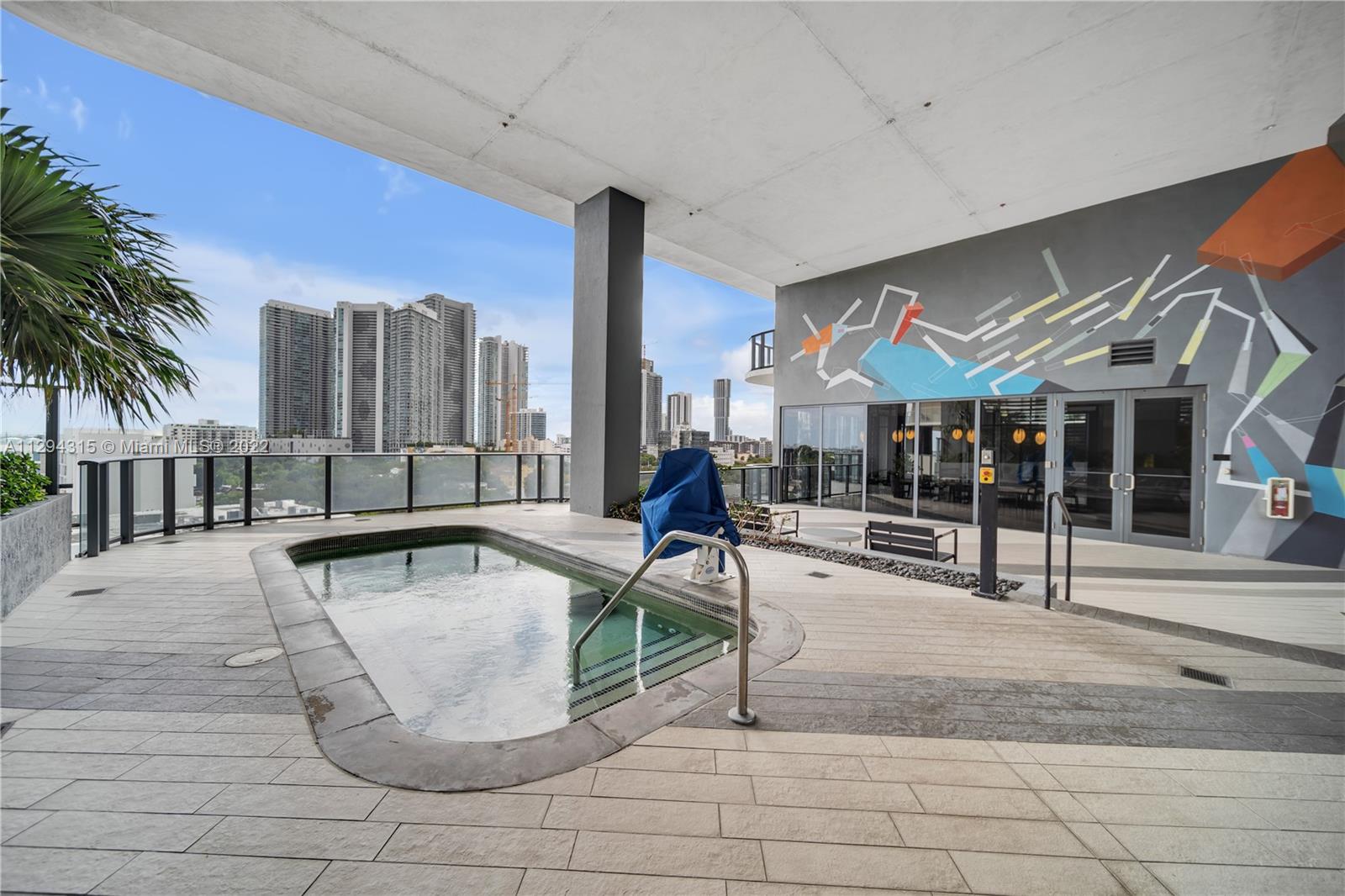 121 NE 34th St Unit: L606