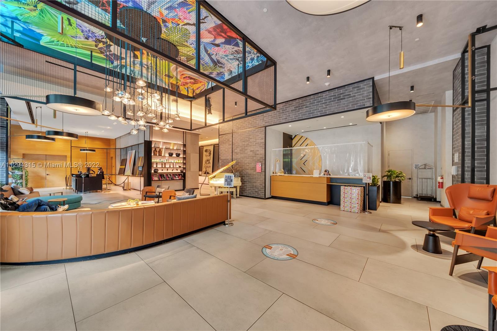121 NE 34th St Unit: L606