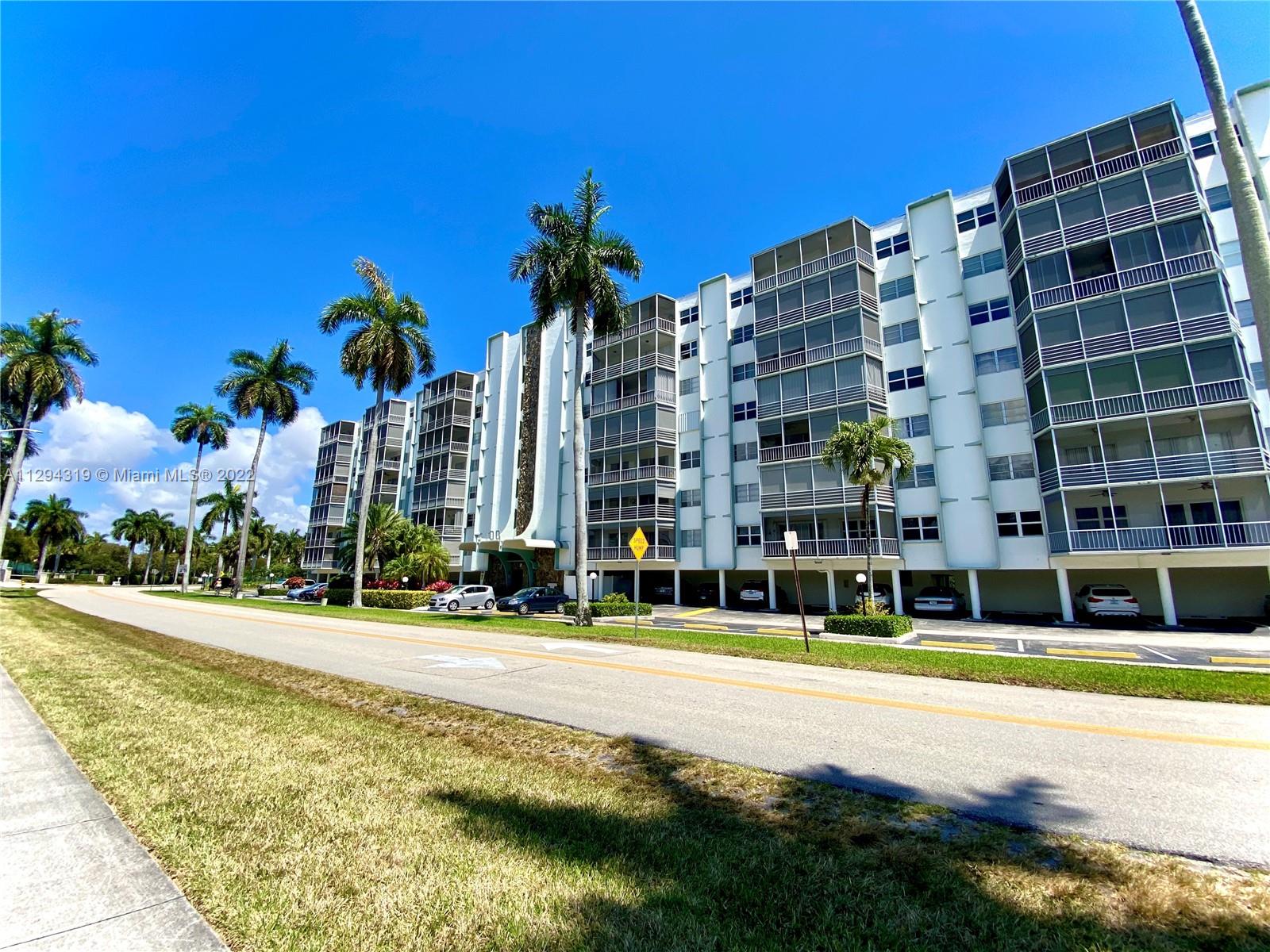400 Diplomat Pkwy Unit: 414