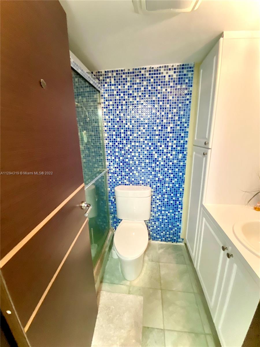 400 Diplomat Pkwy Unit: 414