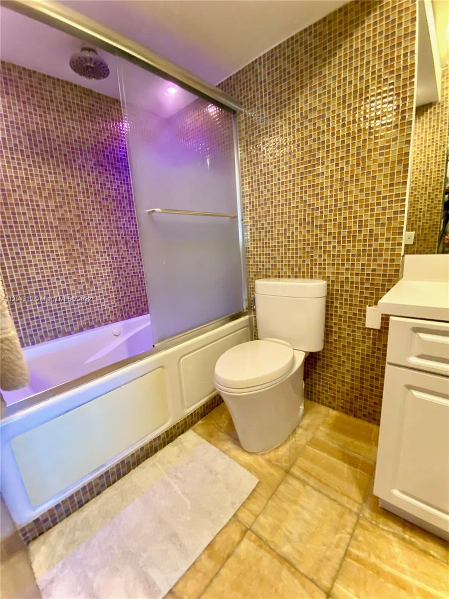 400 Diplomat Pkwy Unit: 414