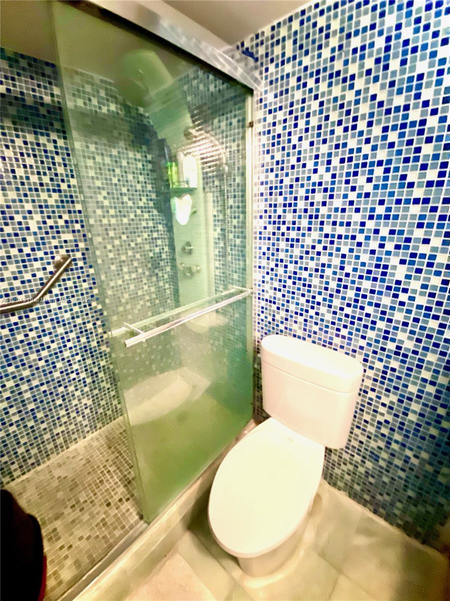 400 Diplomat Pkwy Unit: 414
