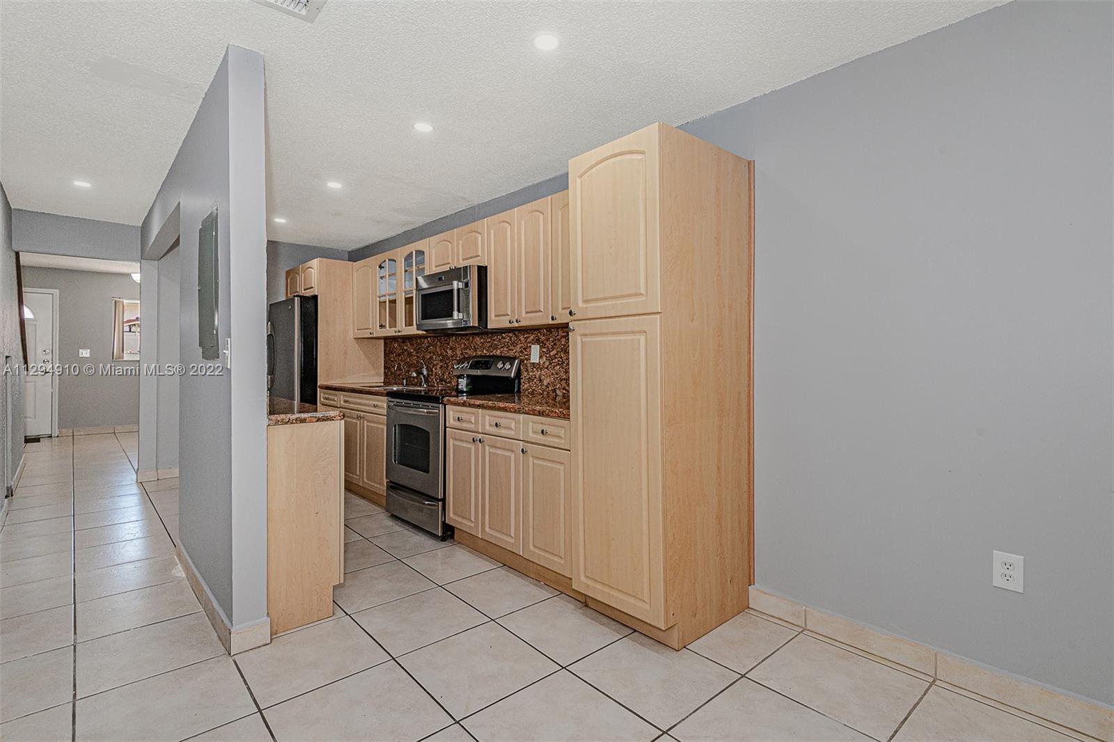 550 SW 115th Ave Unit: 203G