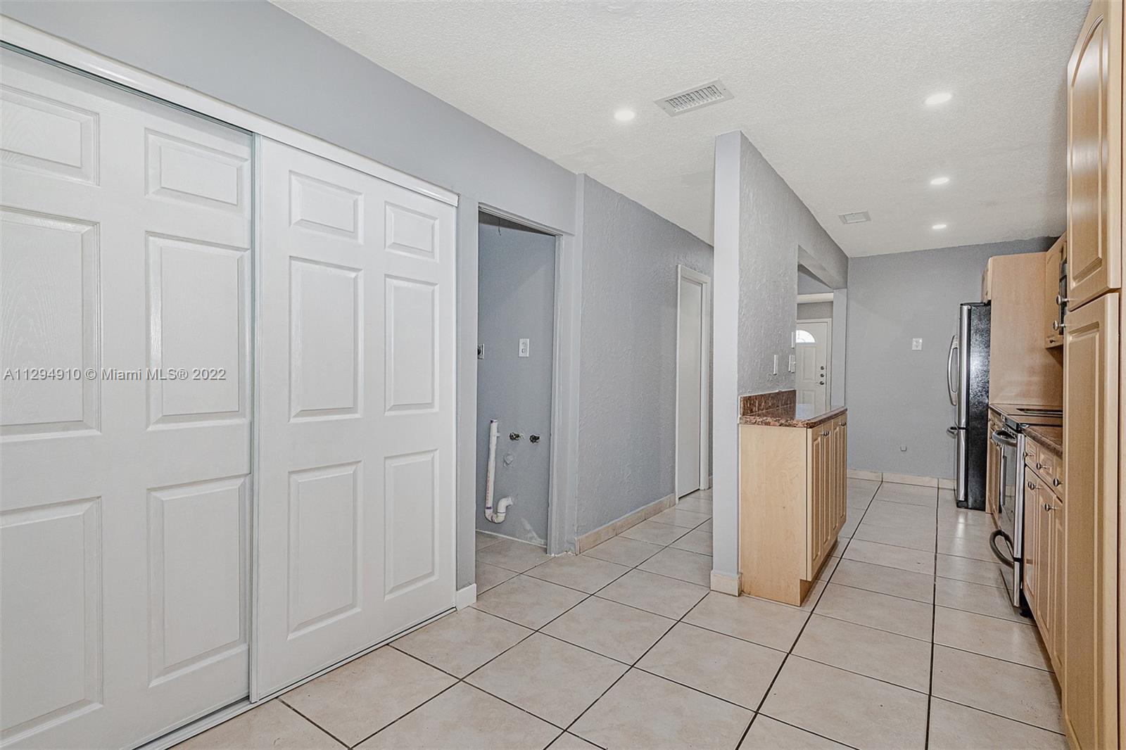 550 SW 115th Ave Unit: 203G