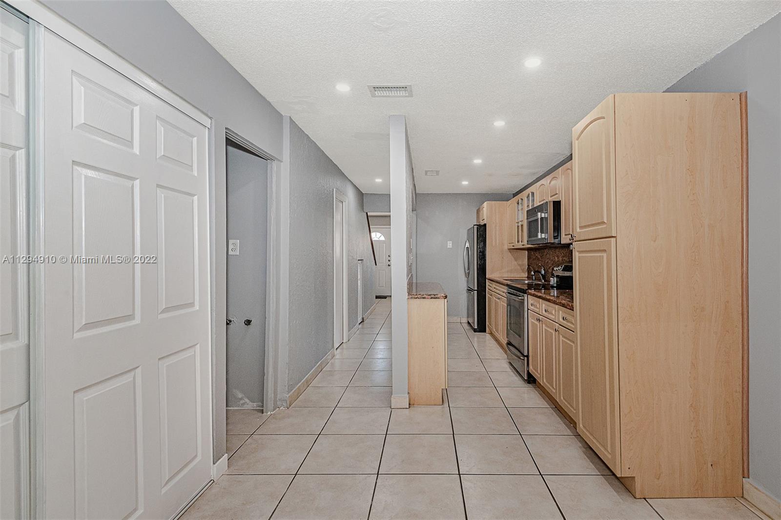 550 SW 115th Ave Unit: 203G