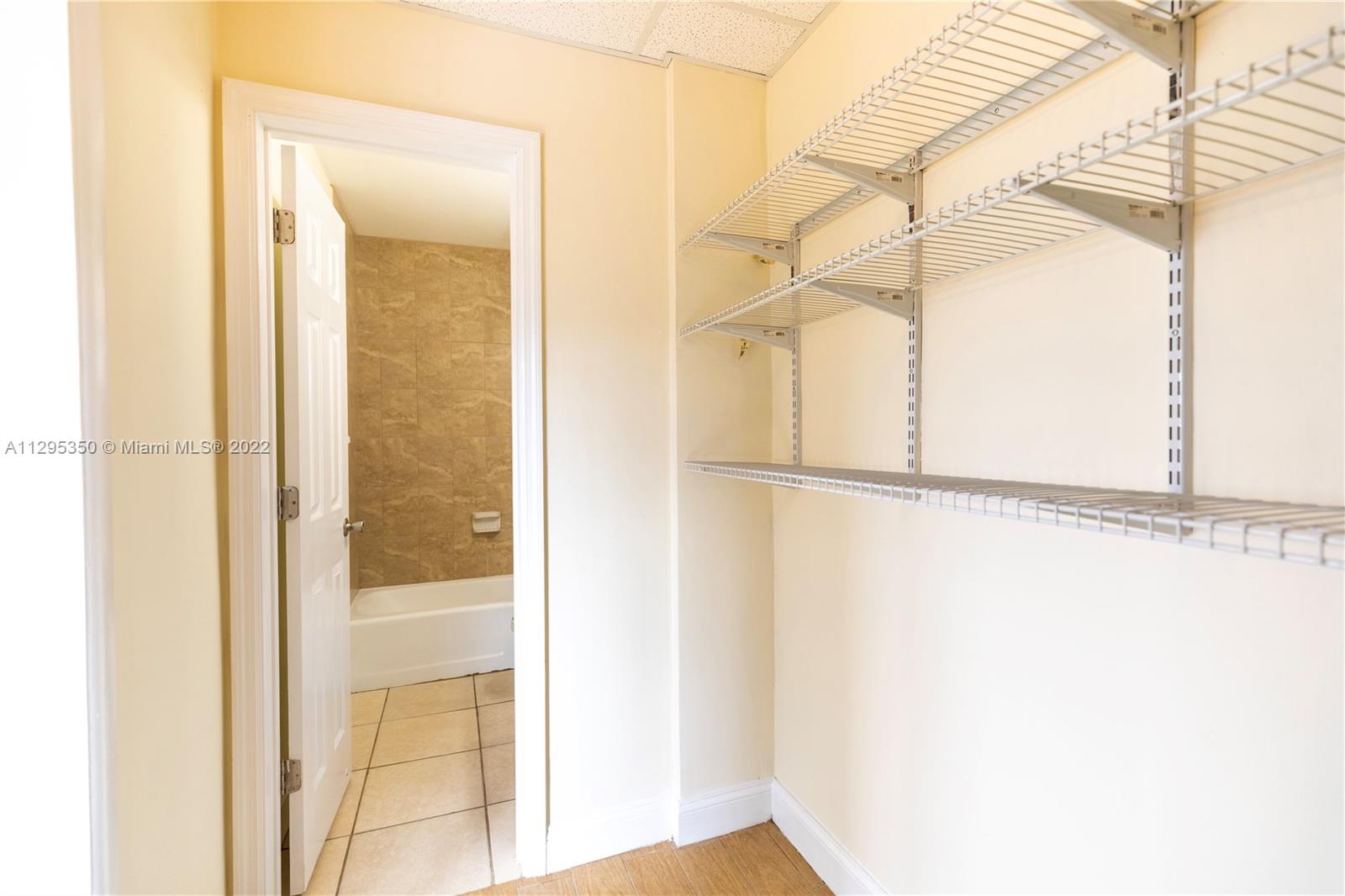 391 SE 19th Ave Unit: 10