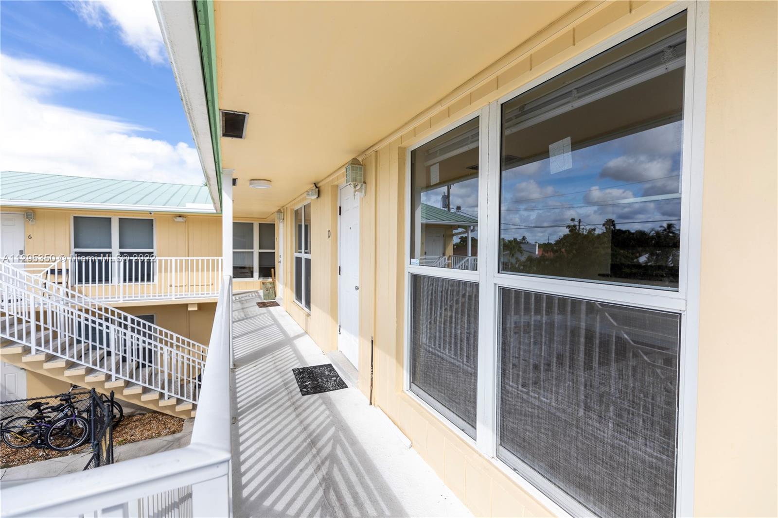 391 SE 19th Ave Unit: 10