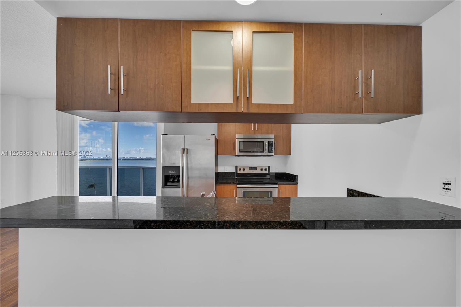 601 NE 23rd St Unit: 902