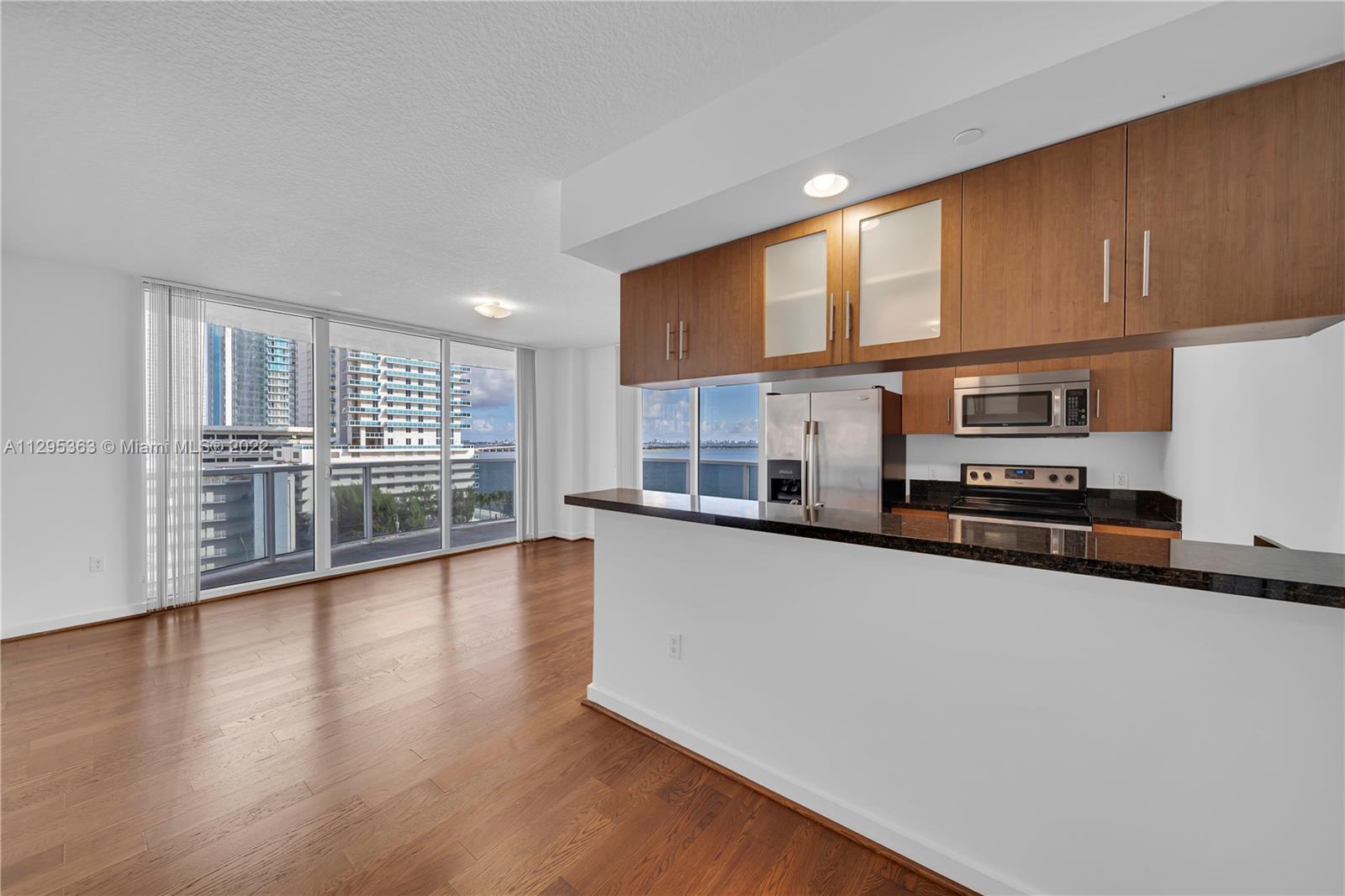 601 NE 23rd St Unit: 902