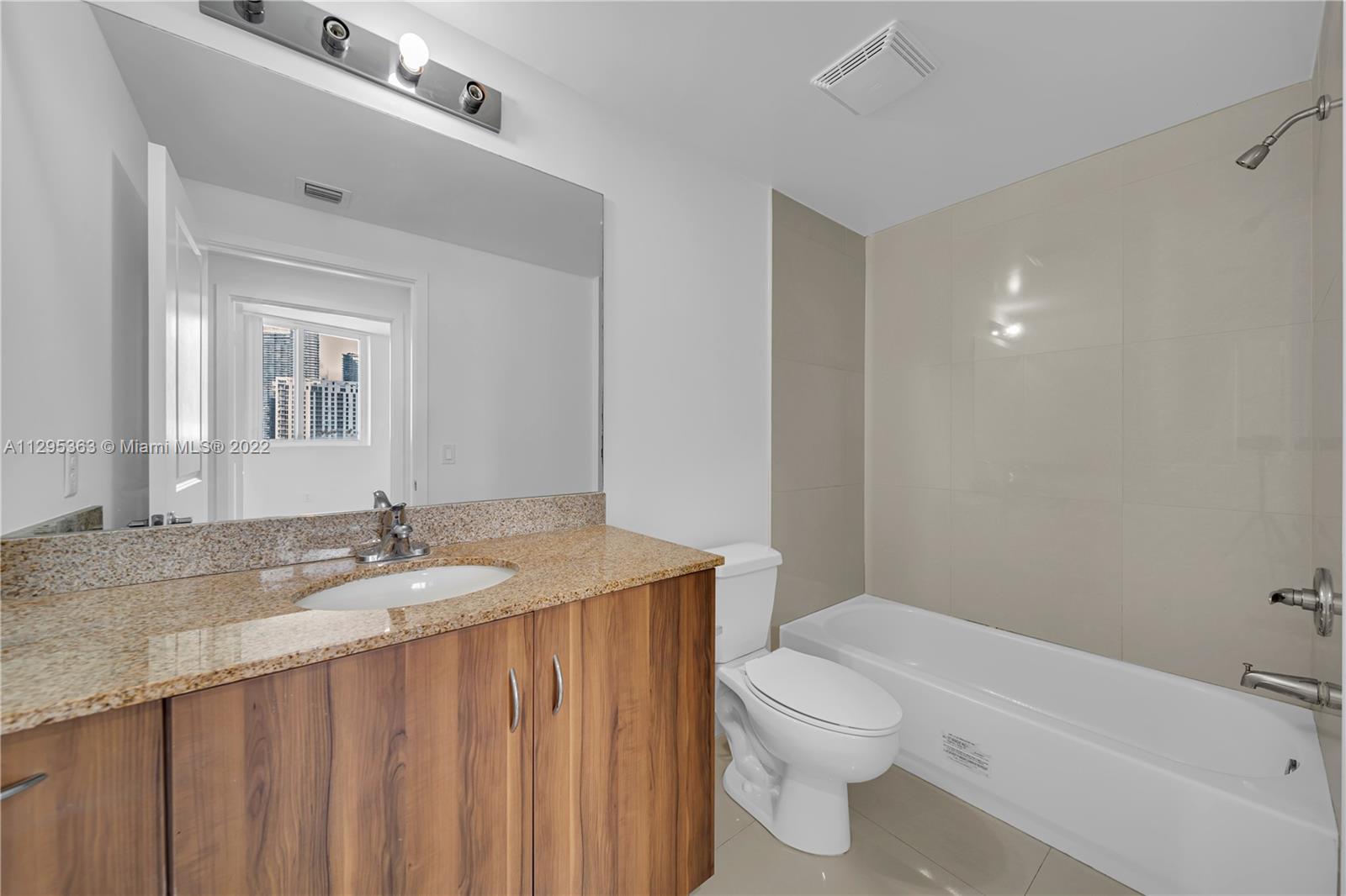 601 NE 23rd St Unit: 902