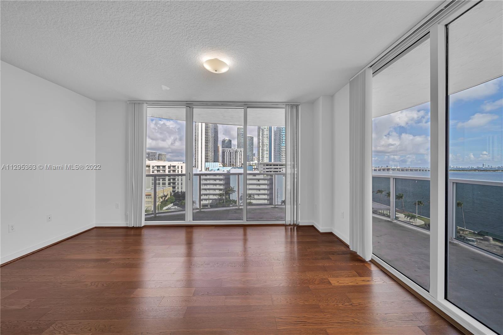 601 NE 23rd St Unit: 902