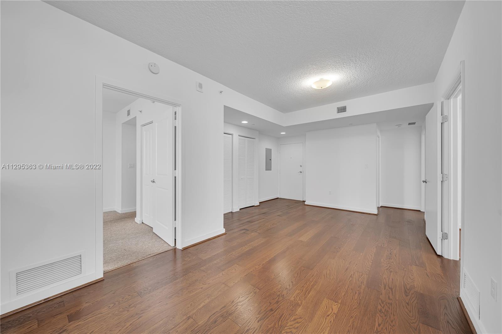 601 NE 23rd St Unit: 902