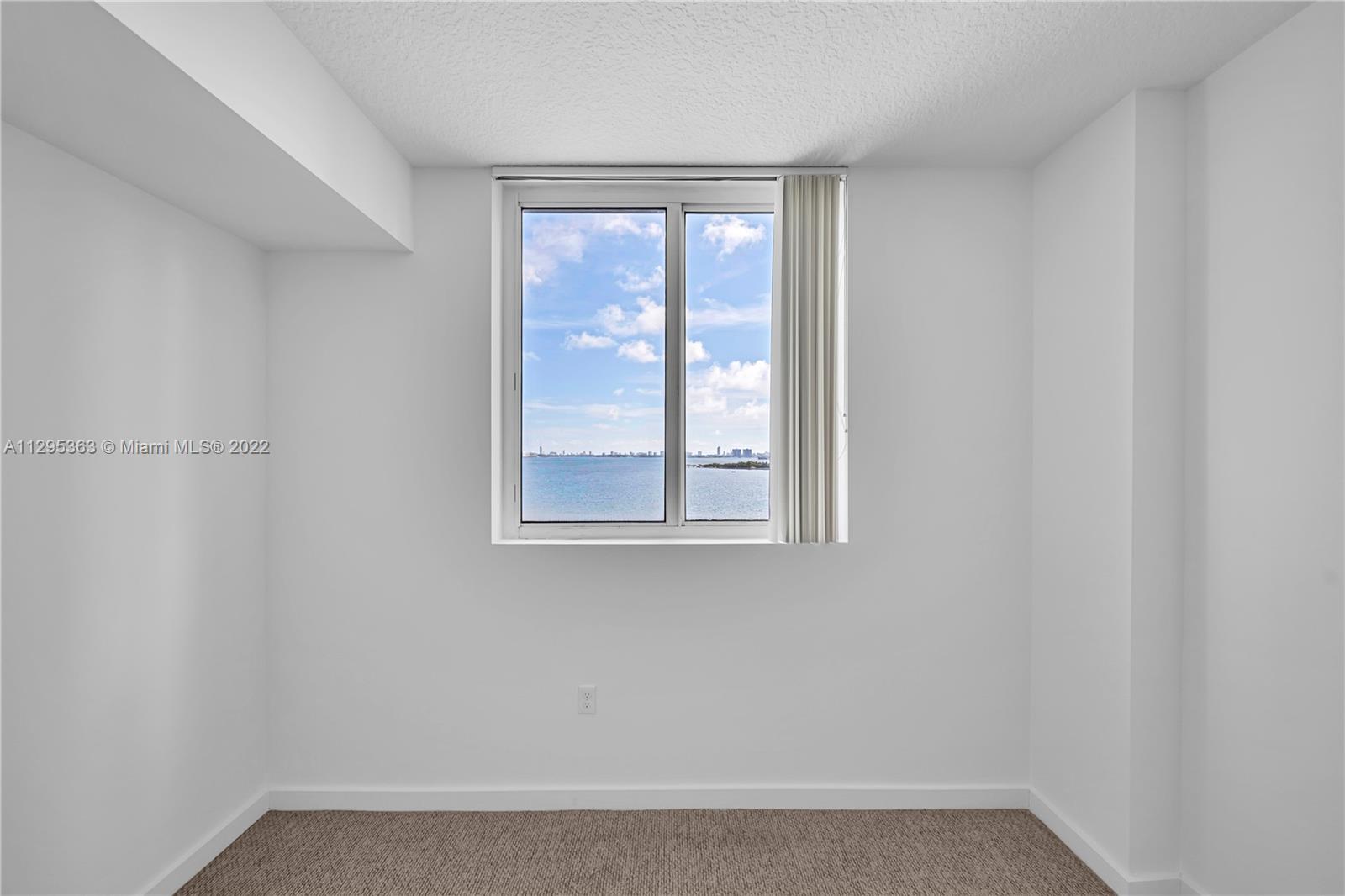 601 NE 23rd St Unit: 902