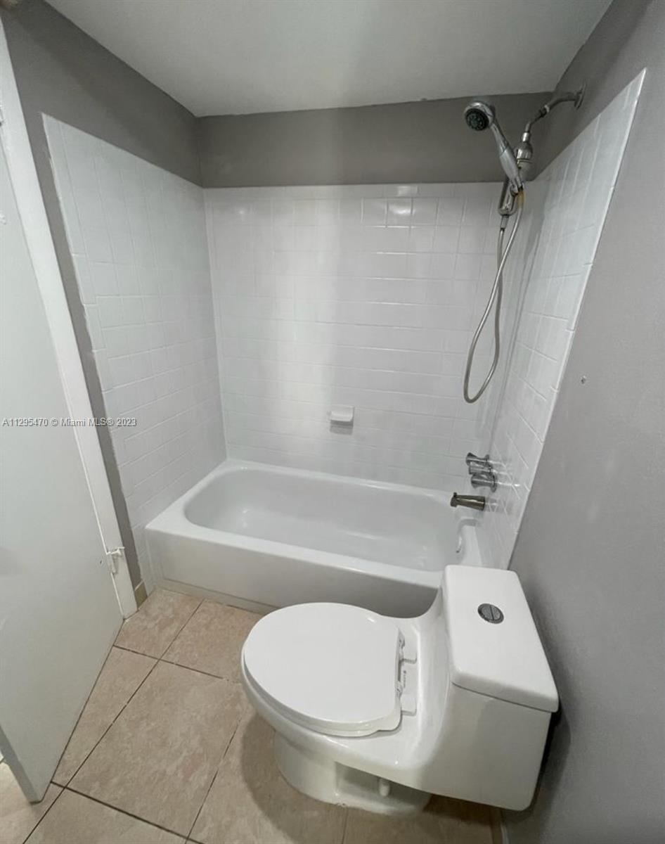 3777 NW 78th Ave Unit: 2E