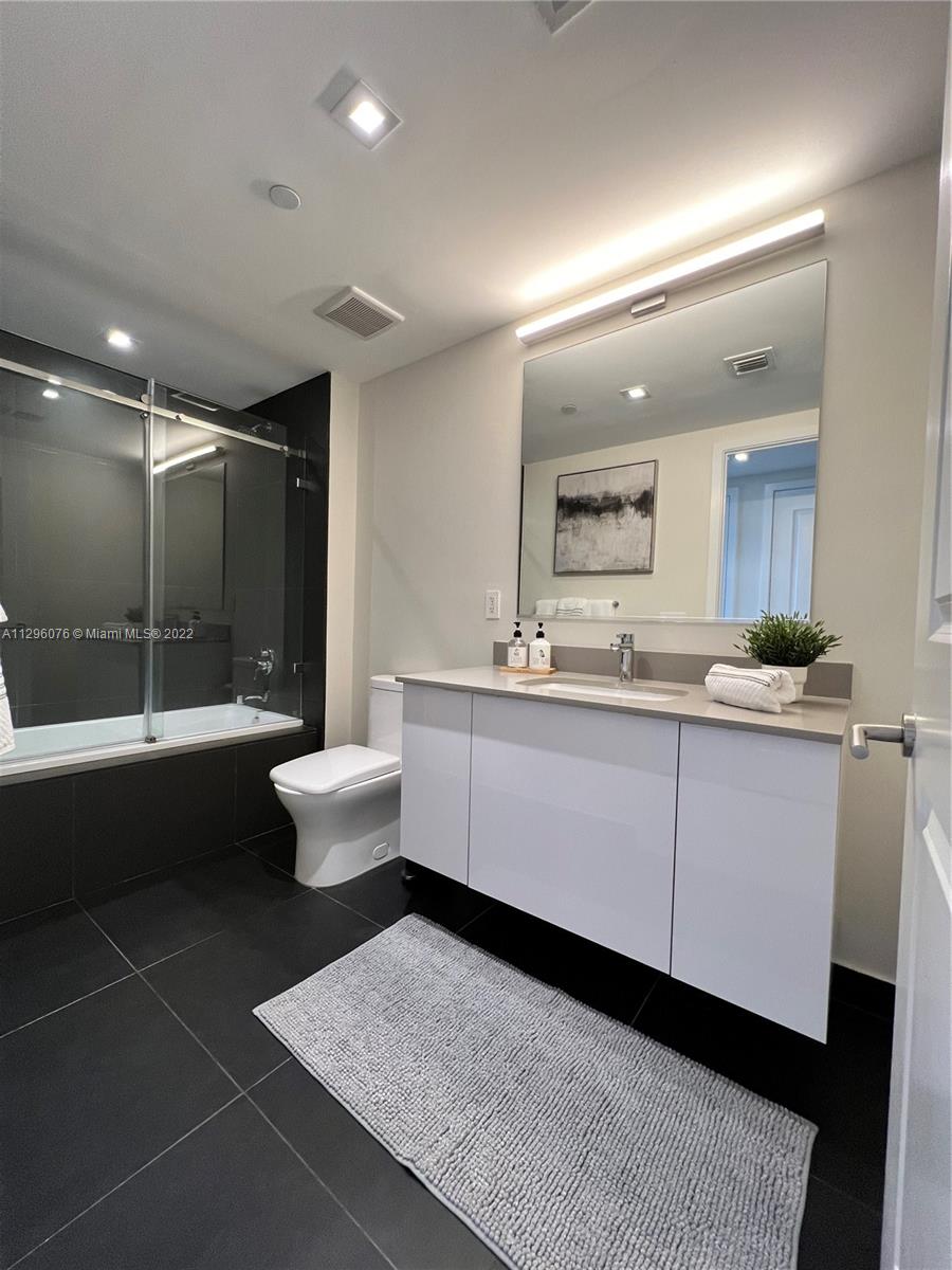 1600 NE 1st Ave Unit: 2020