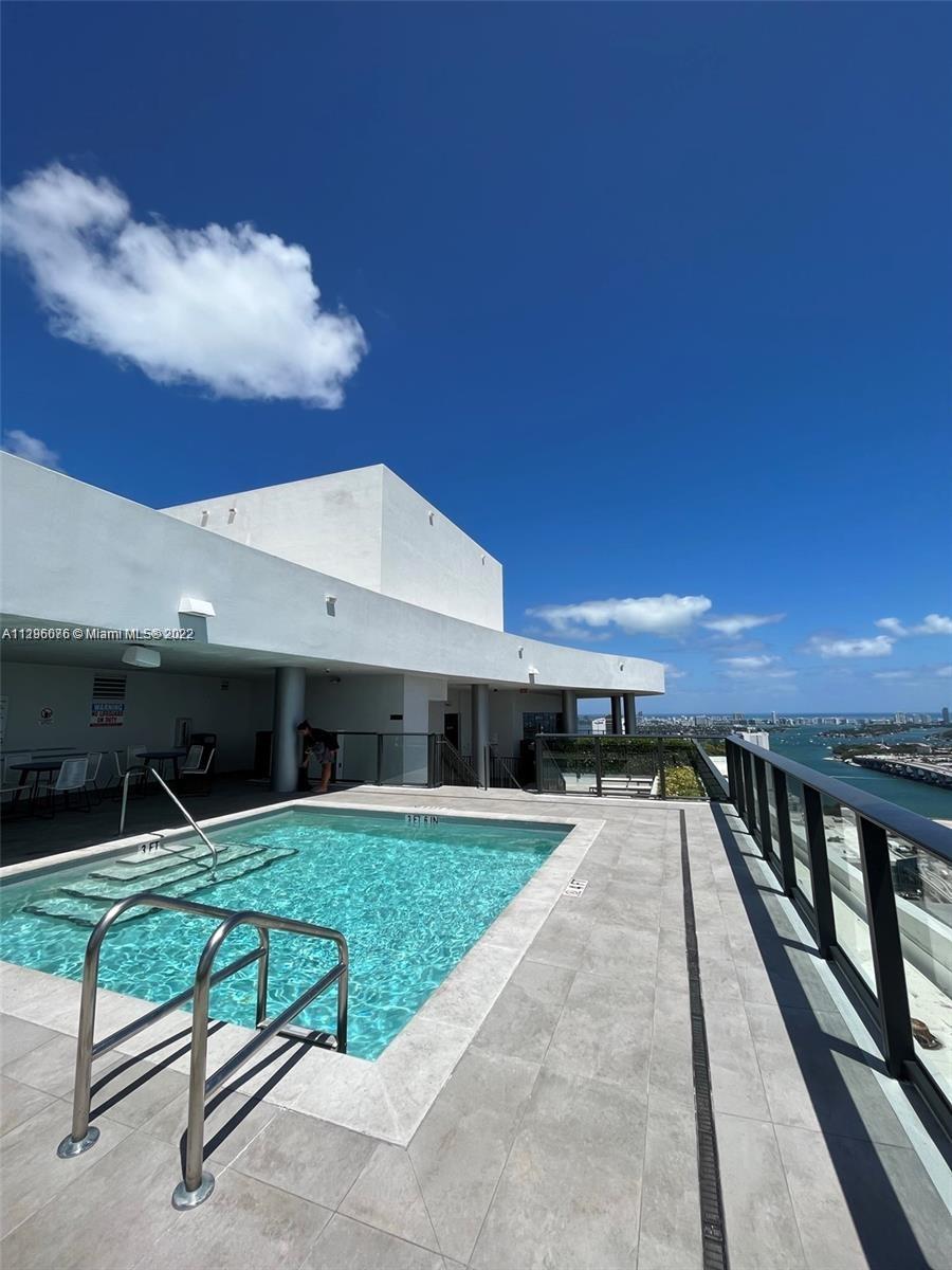1600 NE 1st Ave Unit: 2020