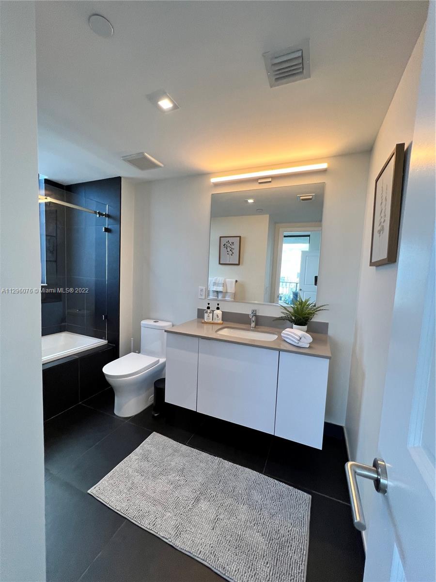 1600 NE 1st Ave Unit: 2020
