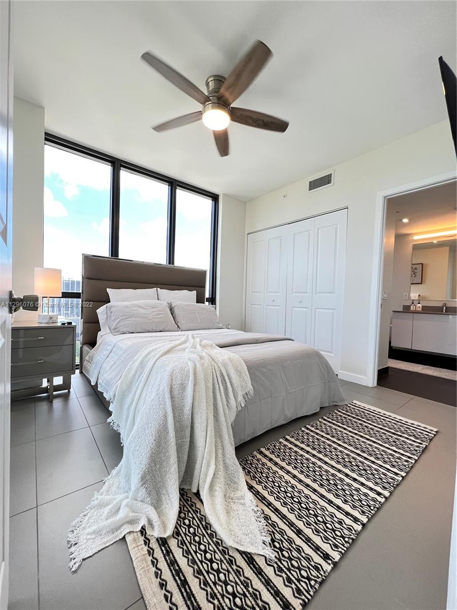 1600 NE 1st Ave Unit: 2020