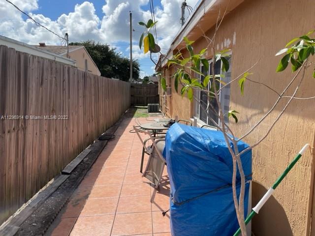 5181 NW 4th Ter