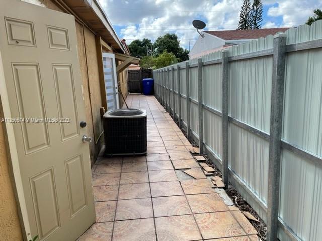 5181 NW 4th Ter