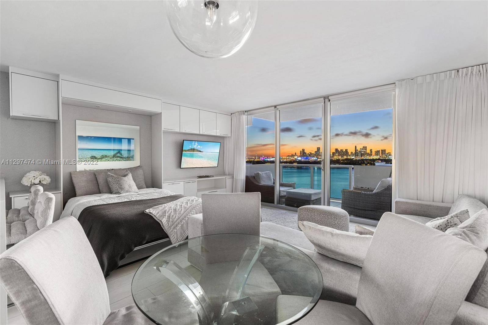 1200 West Ave Unit: 1202