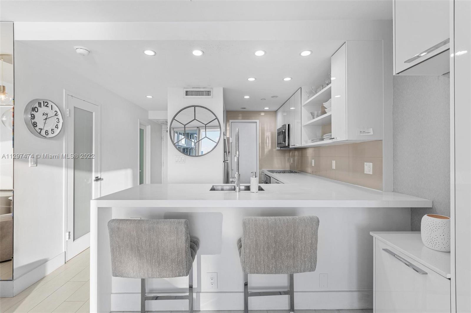 1200 West Ave Unit: 1202