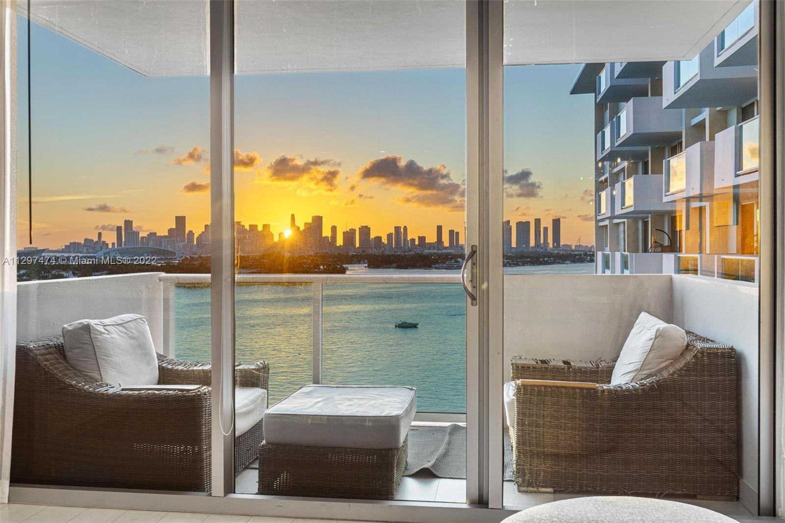 1200 West Ave Unit: 1202