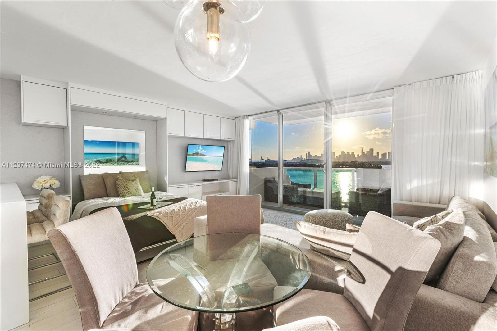 1200 West Ave Unit: 1202