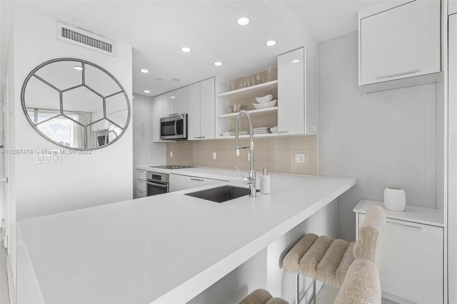 1200 West Ave Unit: 1202
