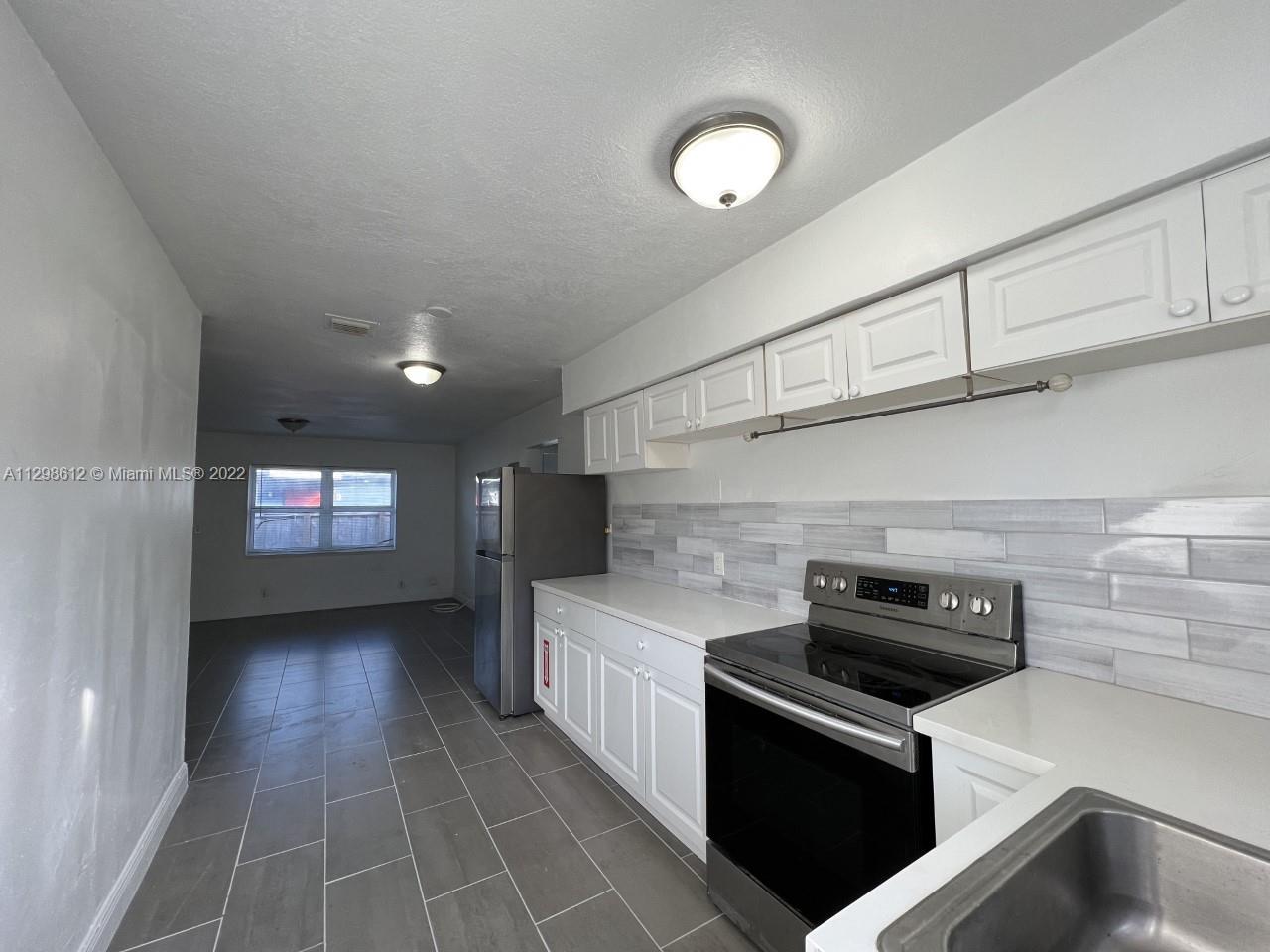 723 SW 5th St Unit: 2