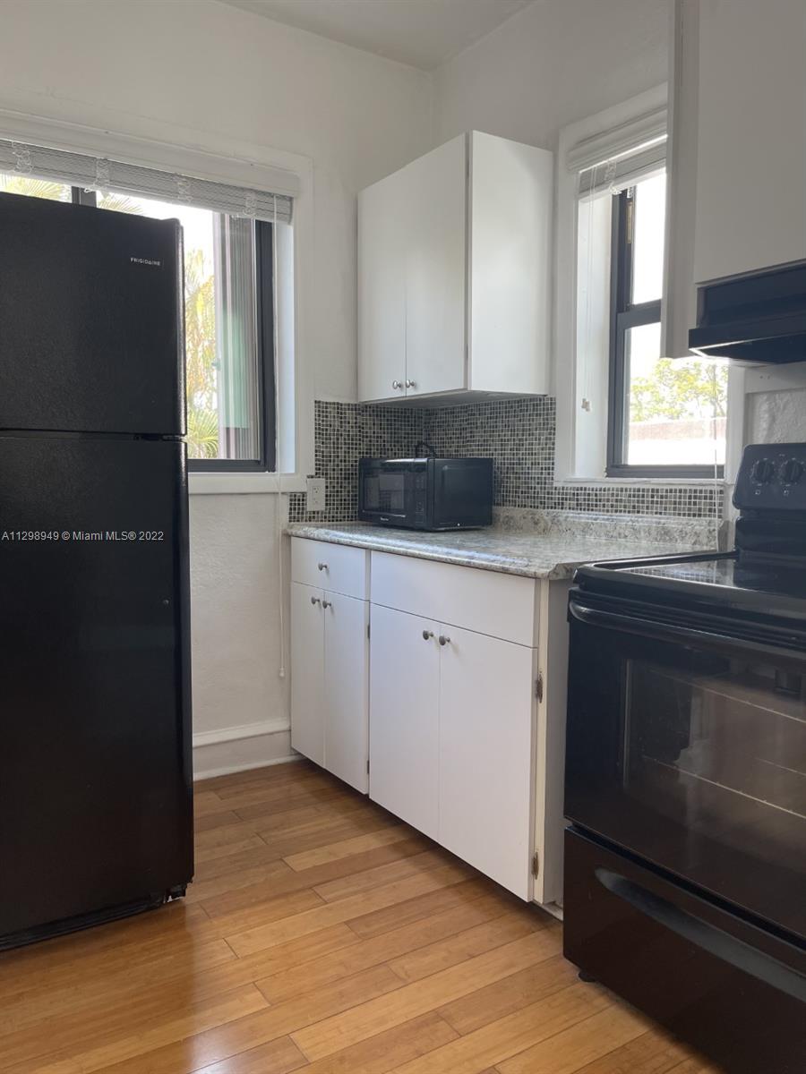 2152 SW 16th Ter Unit: REAR