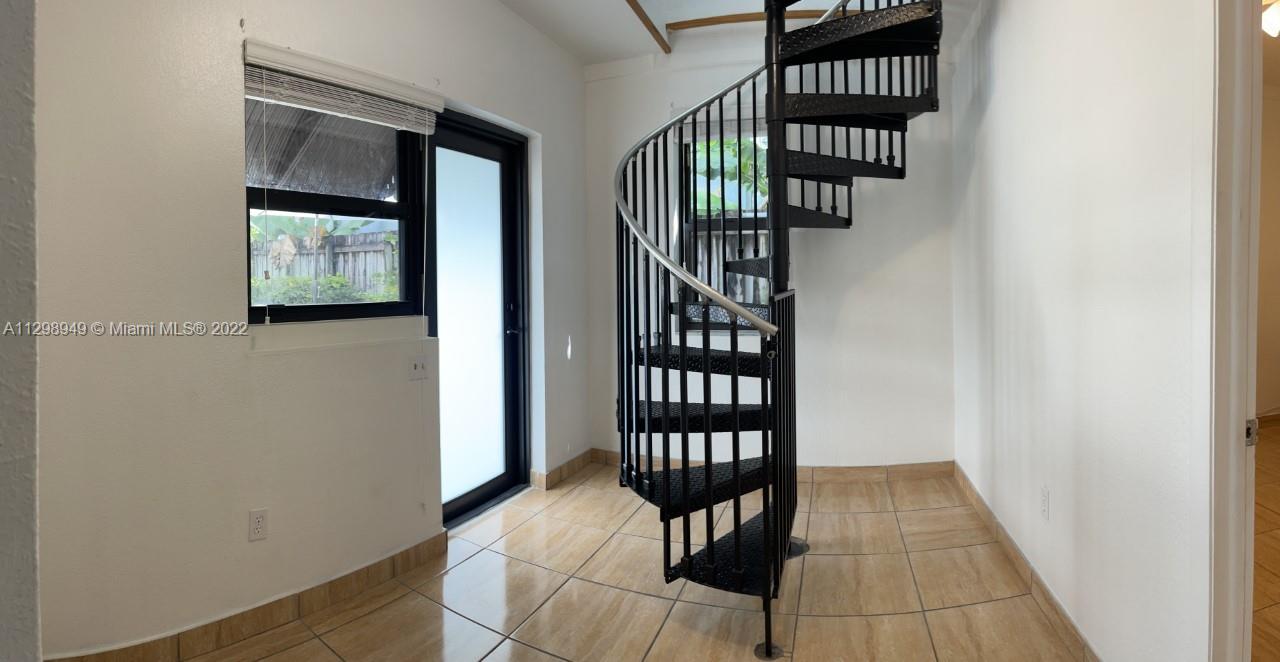 2152 SW 16th Ter Unit: REAR