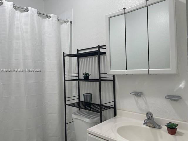 2152 SW 16th Ter Unit: REAR