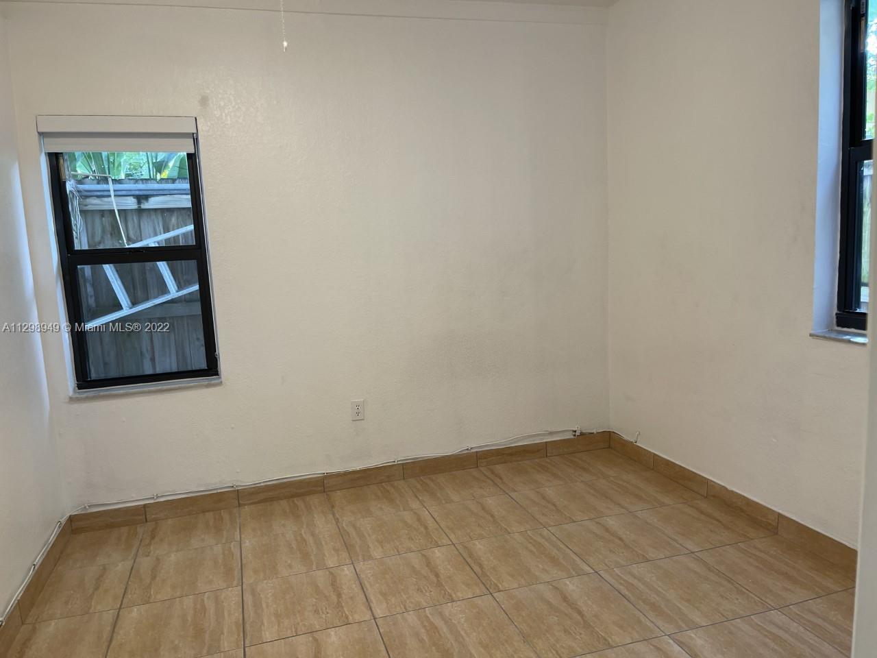 2152 SW 16th Ter Unit: REAR