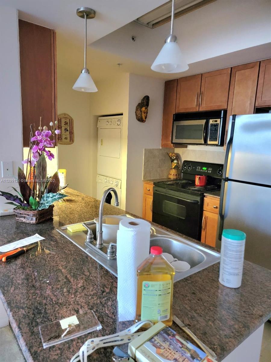 2000 N Bayshore Dr Unit: 408
