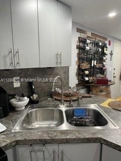 5249 NW 7th St Unit: 417