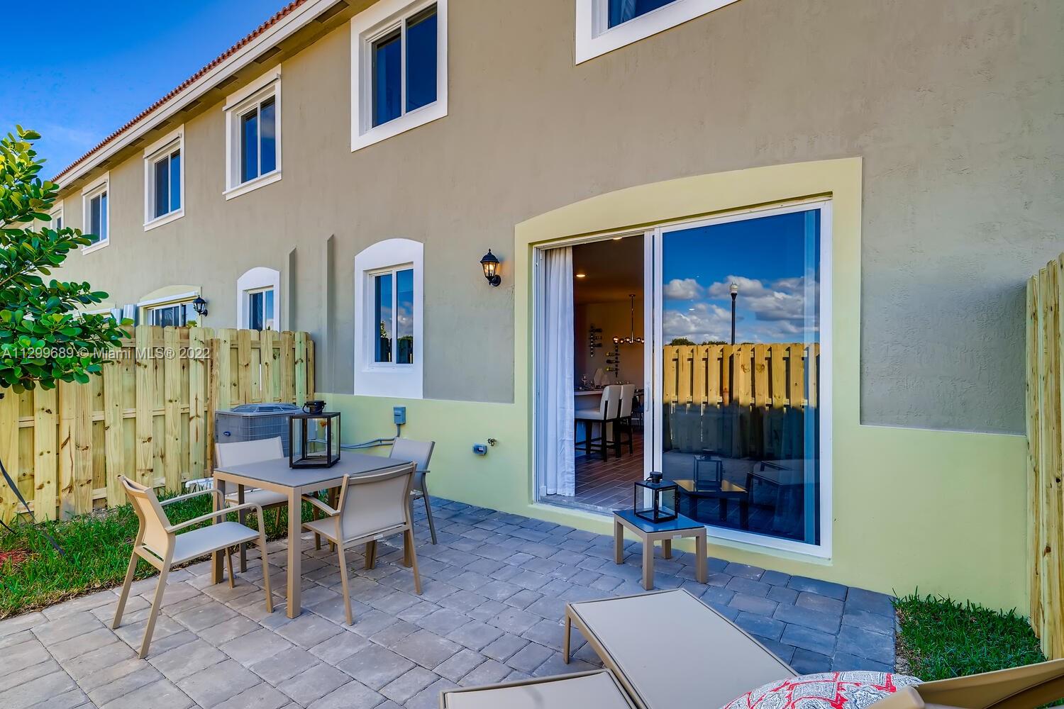 1050 SE 23rd Ave Unit: 1050