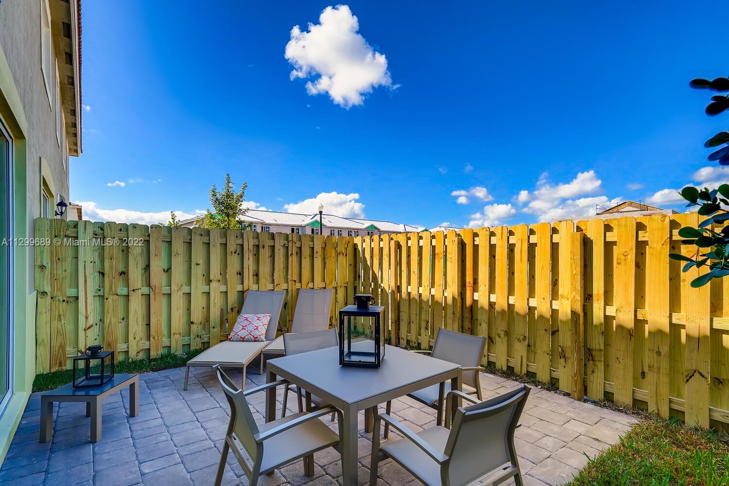 1050 SE 23rd Ave Unit: 1050