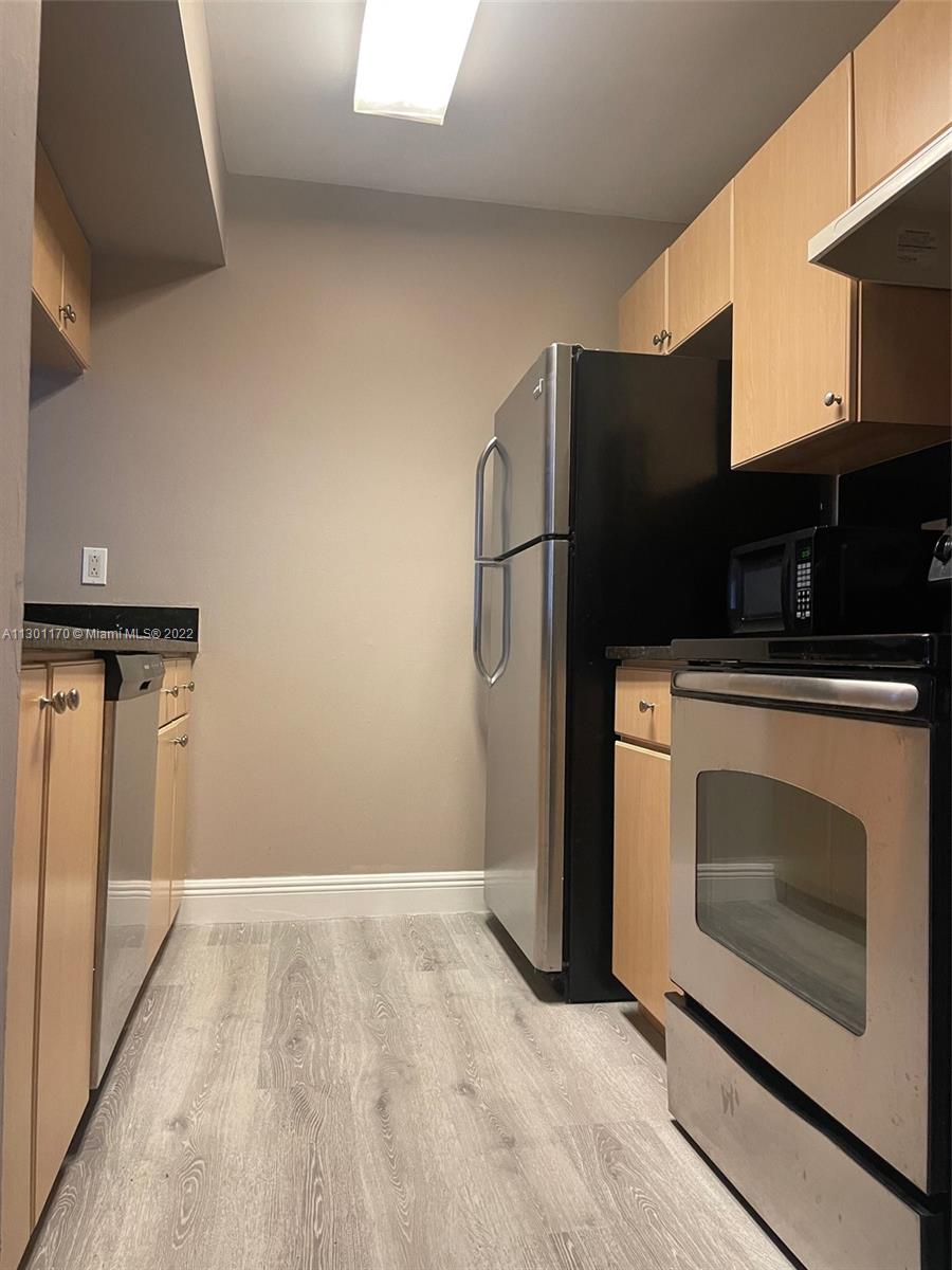 8311 SW 5th St Unit: 105