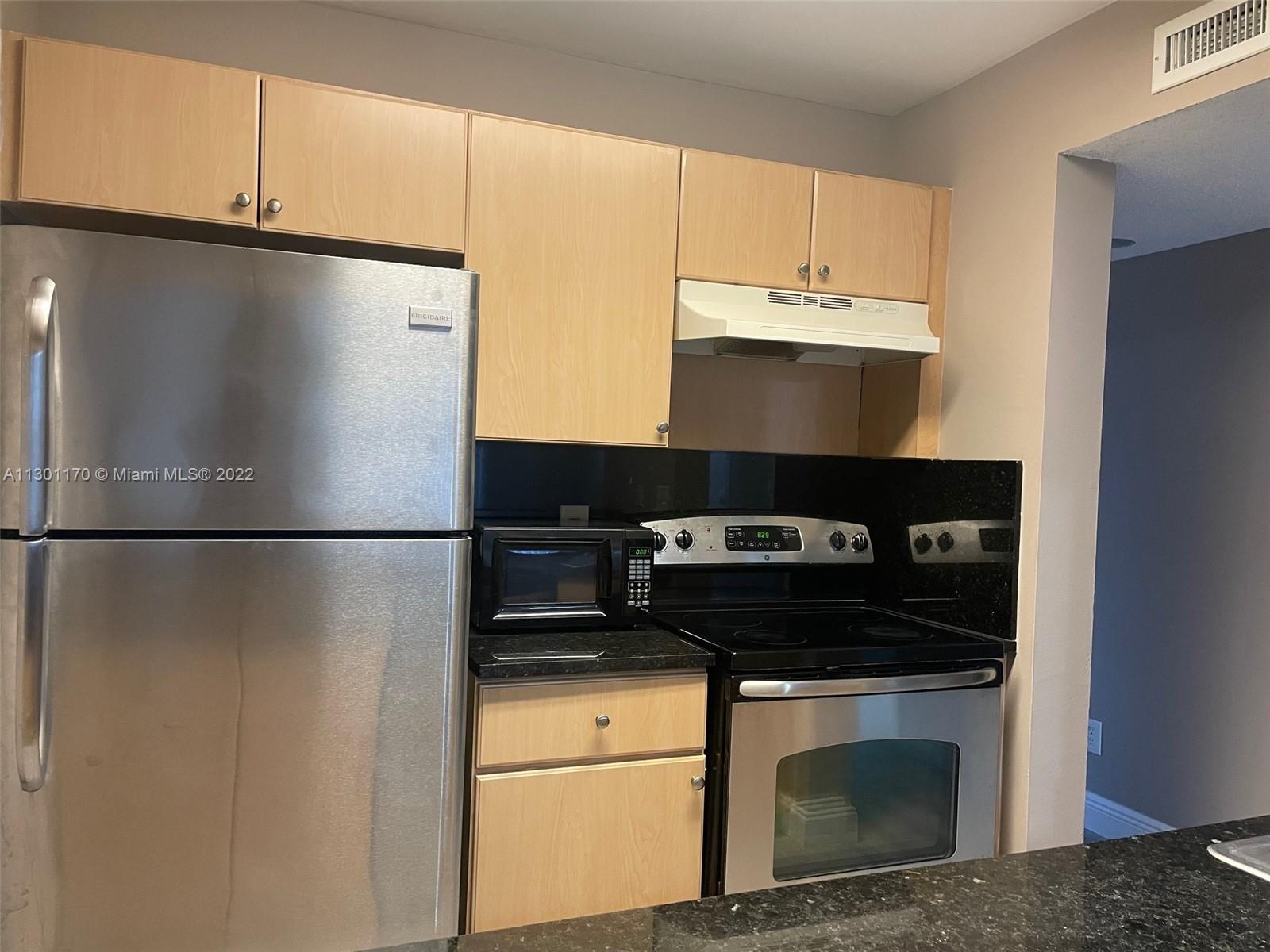 8311 SW 5th St Unit: 105