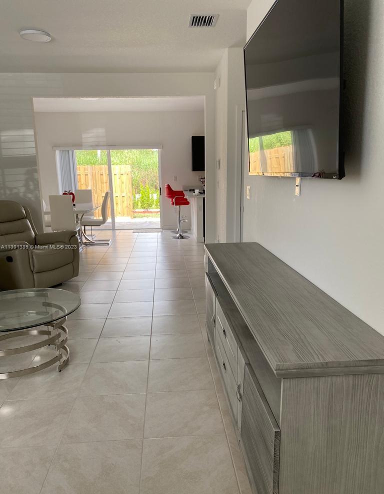 444 NE 5th Way Unit: 444