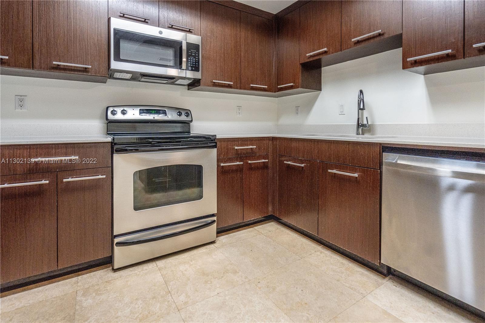 300 Majorca Ave Unit: TH-102