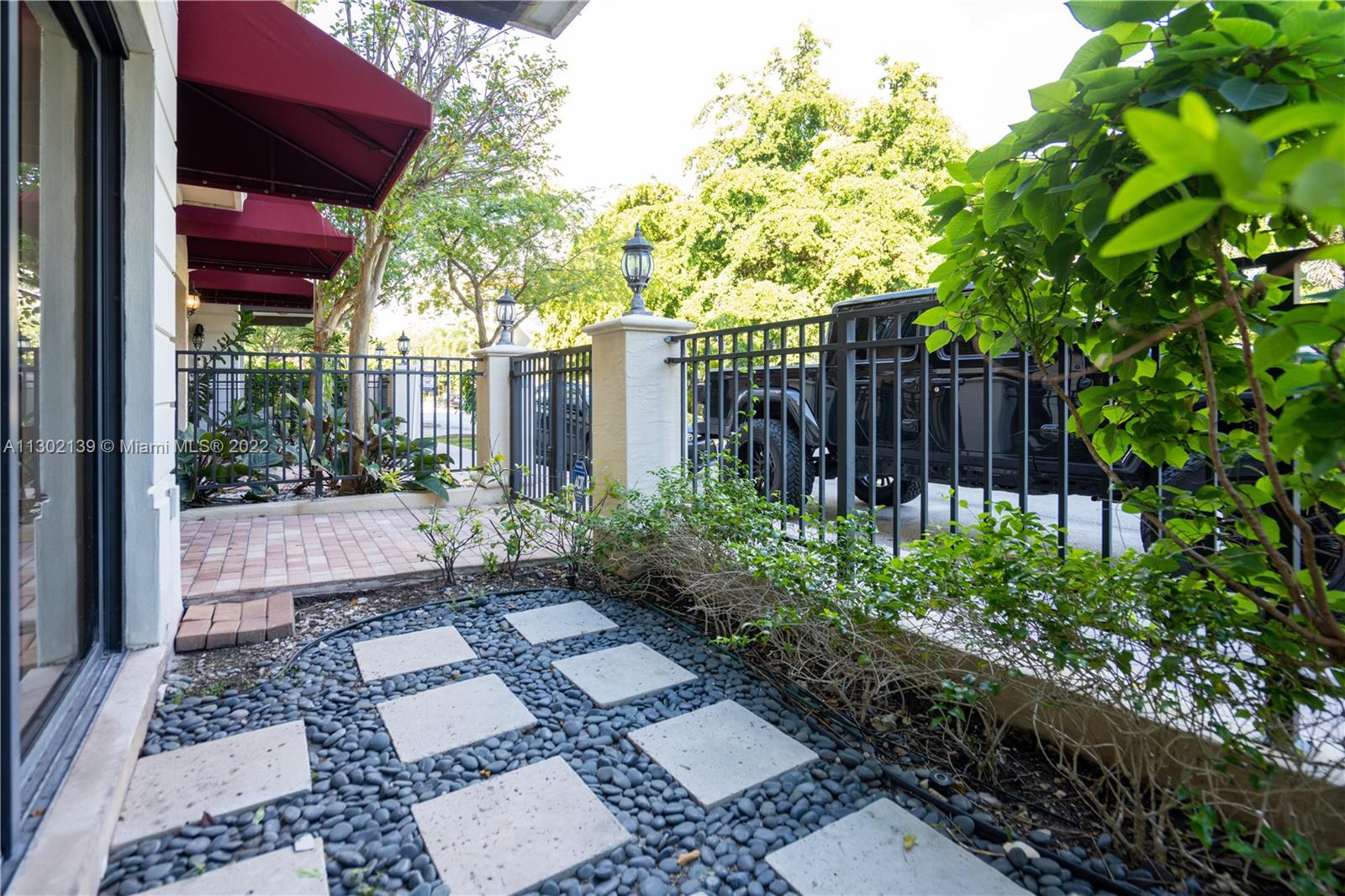 300 Majorca Ave Unit: TH-102