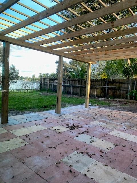 3211 SW 40th Ave